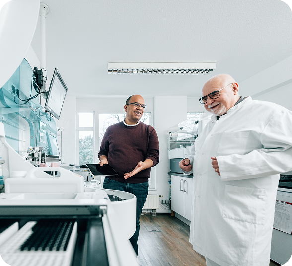 Das cloudbasierte Laborinformationssystem Lab. Dynamics wird einfach in Ihr vorhandenes System integriert. Ihr Team kann sofort damit arbeiten.