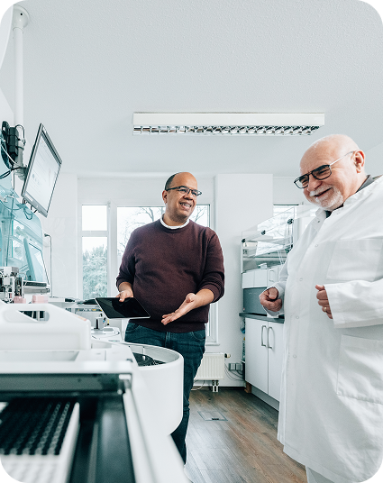 Das cloudbasierte Laborinformationssystem Lab. Dynamics wird einfach in Ihr vorhandenes System integriert. Ihr Team kann sofort damit arbeiten.